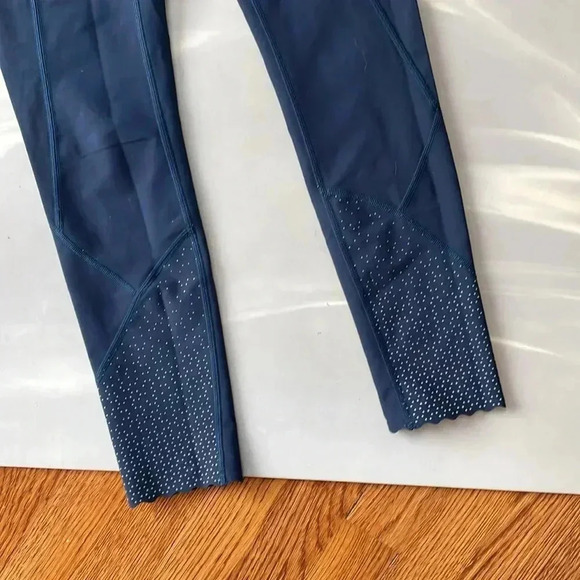 Lululemon I 4 - Picture 2 of 16